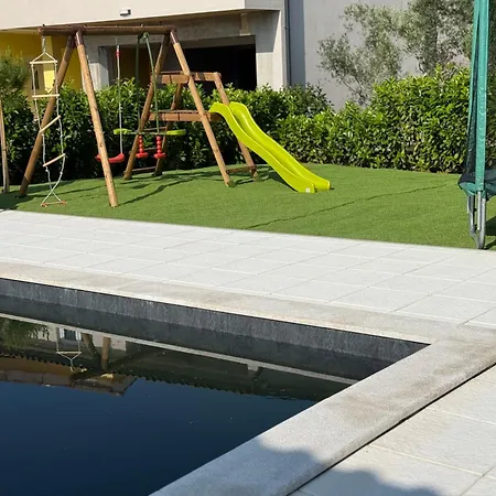 Leomar Villa *