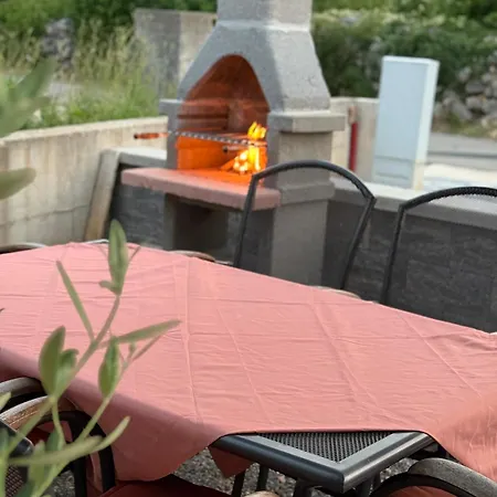 Leomar Малинска